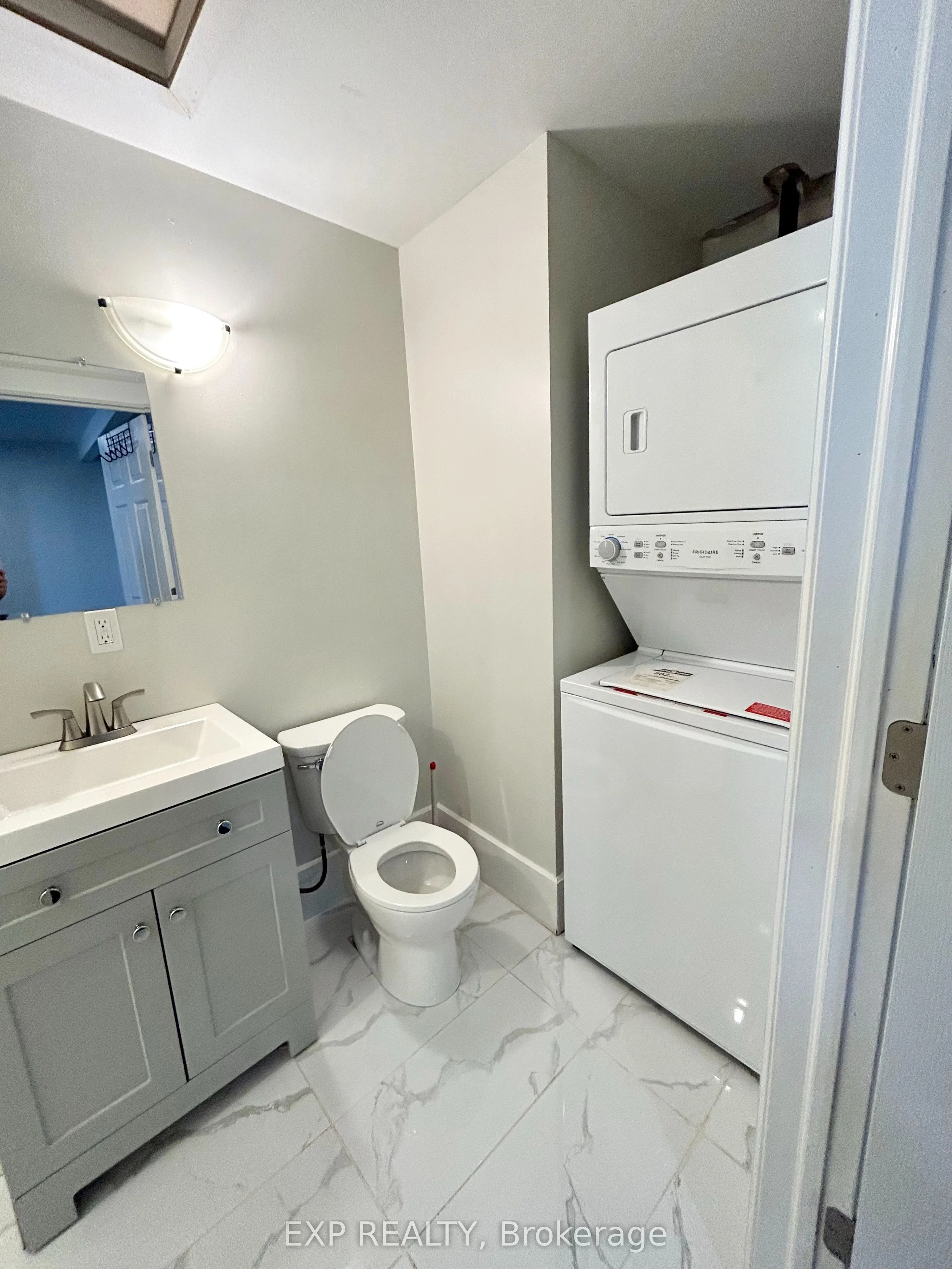 316 Front Street 1, Belleville, ON K8N 2Z8