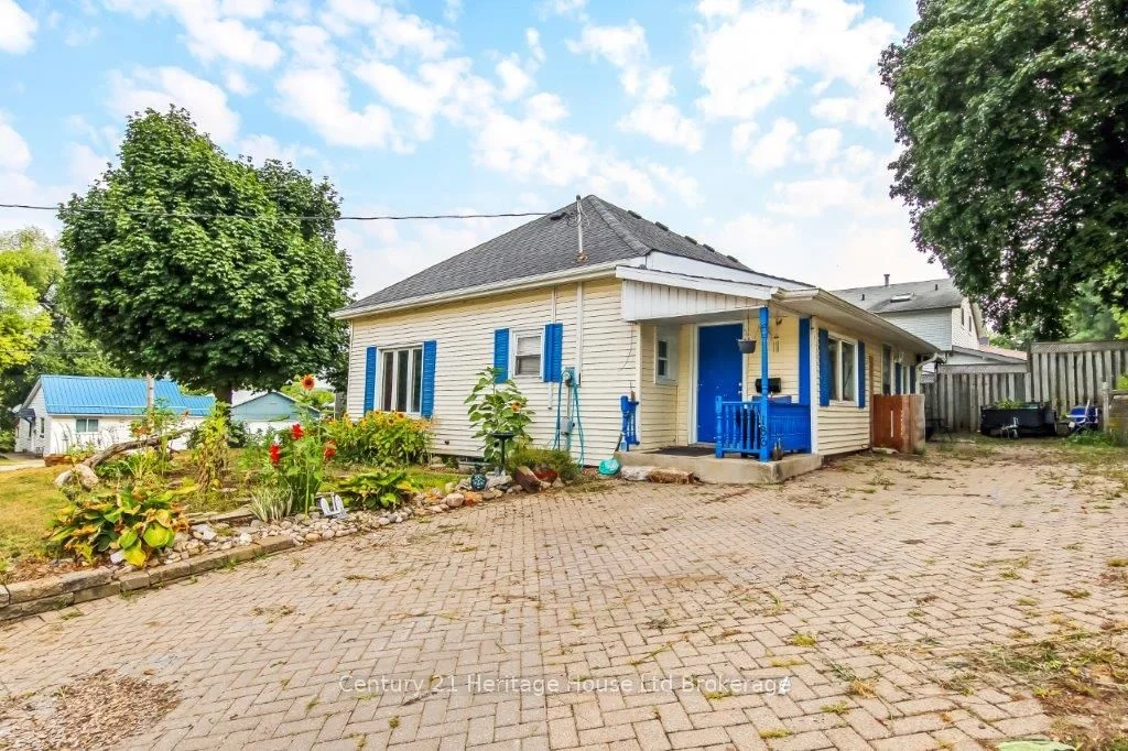186 Charles Street E, Ingersoll, ON N5C 1K4
