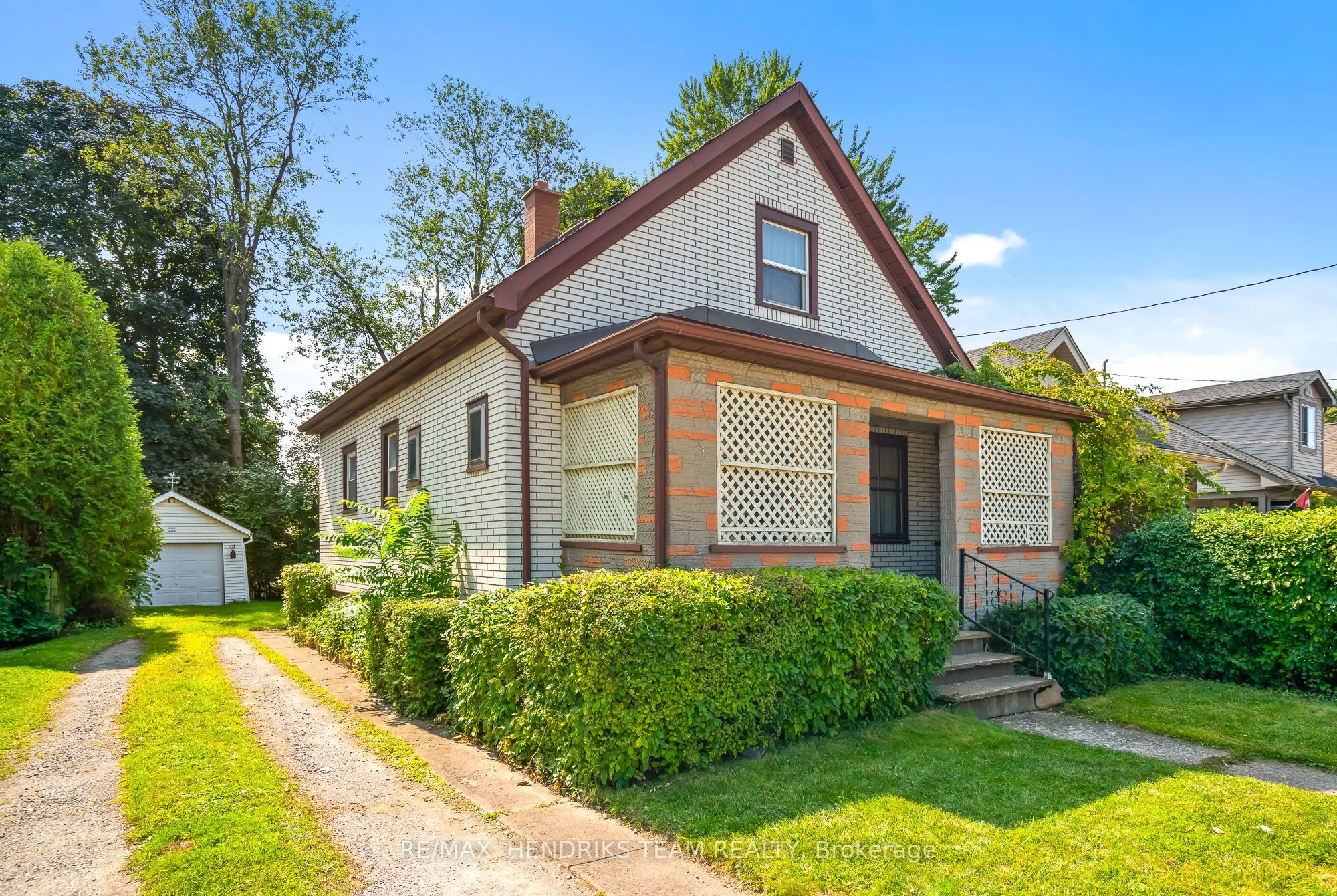 6456 Ker Street, Niagara Falls, ON L2G 1X8