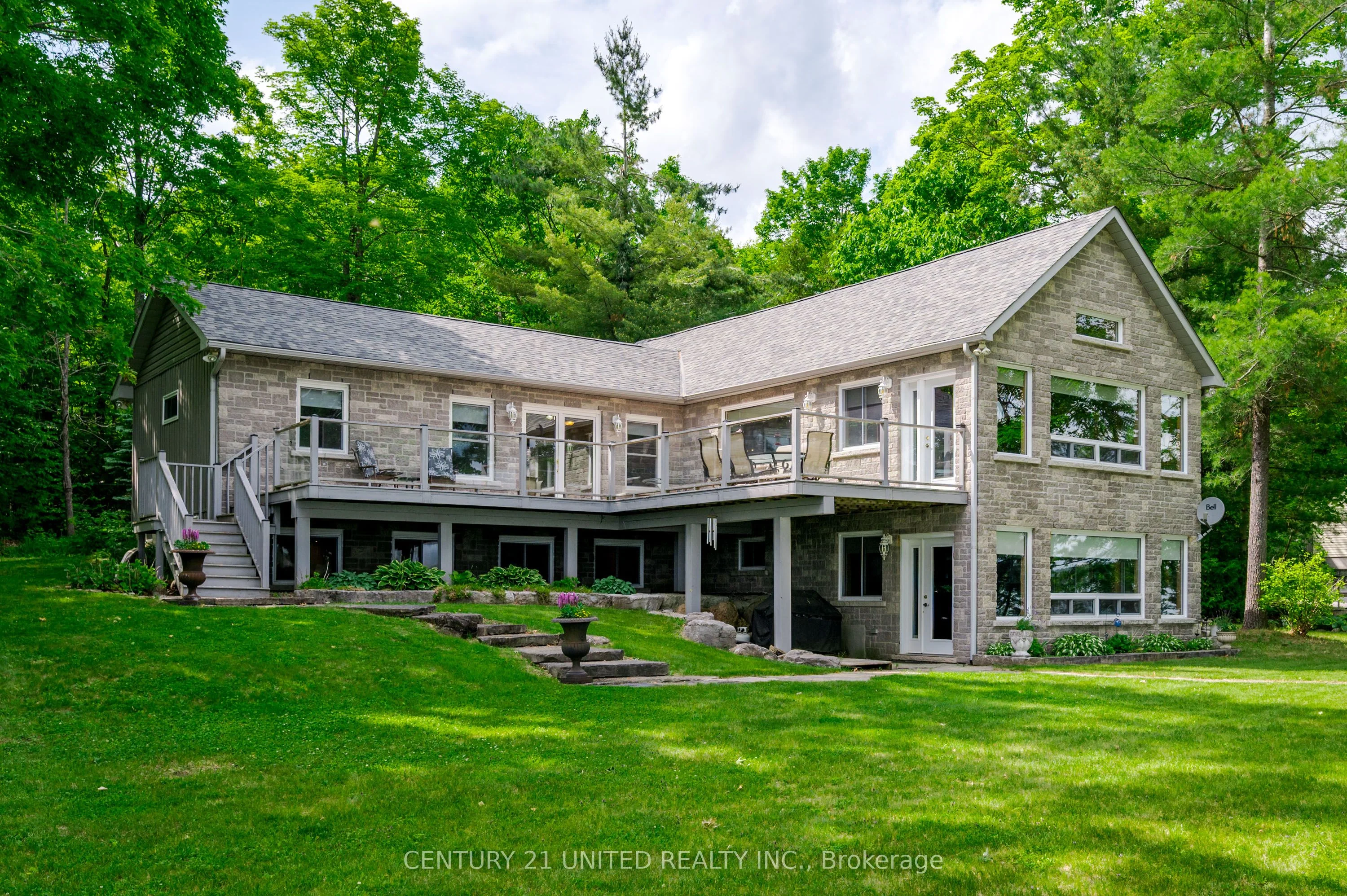 3069 Clear Lake Road W, Selwyn, ON K0L 2H0