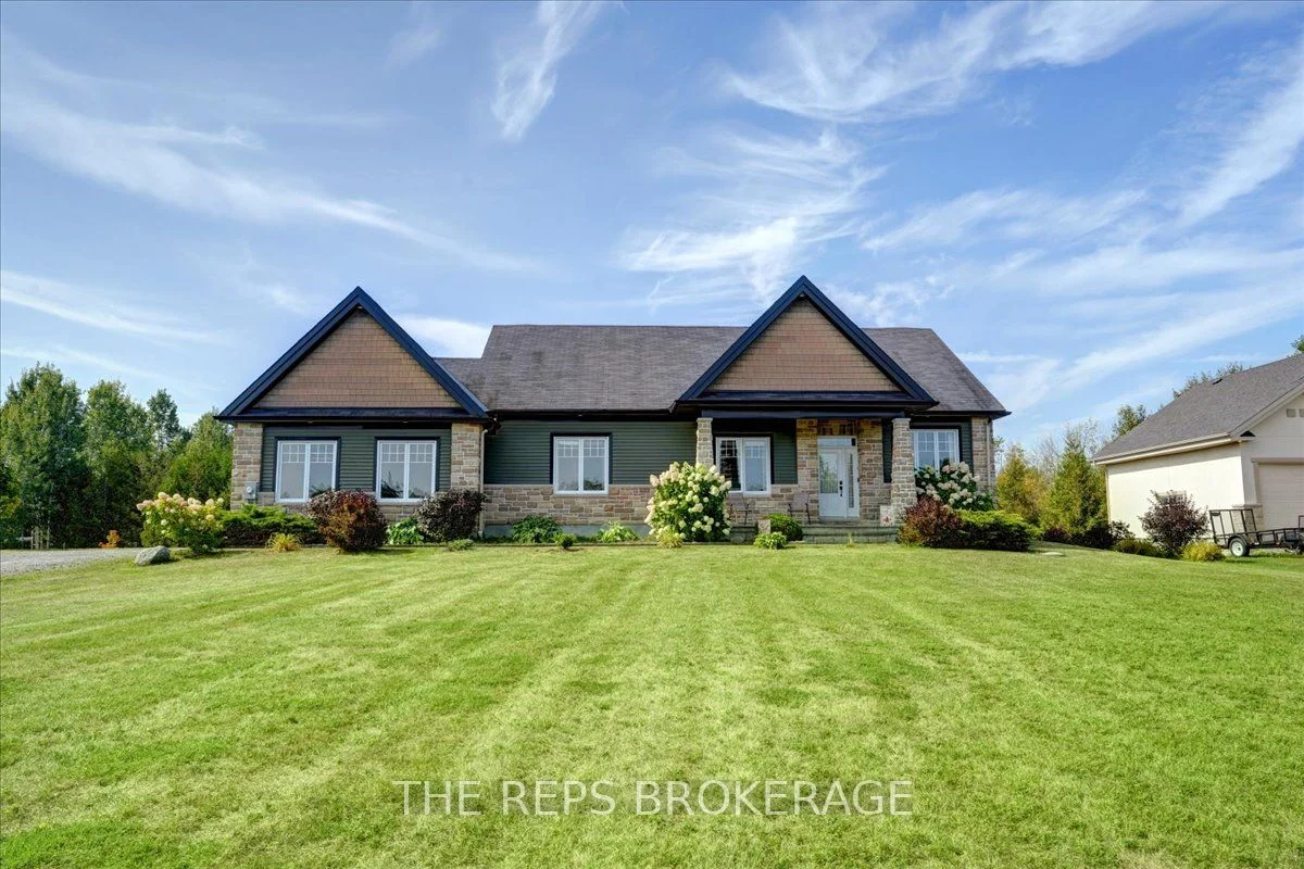 206 Country Lane Drive W, Beckwith, ON K7C 3P2