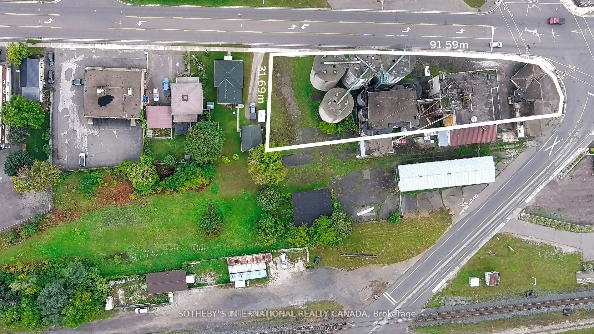 62 Albert Street, Strathroy-caradoc, On N7g 1v5