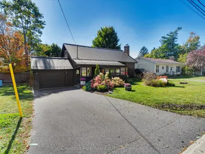 Detached in Bracebridge