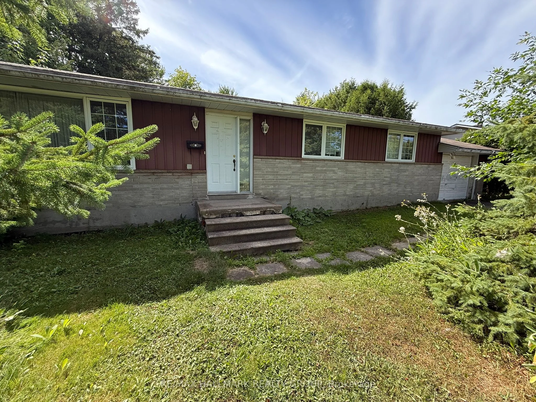 2516 Page Road, Orleans - Convent Glen and Area, ON K1W 1E2