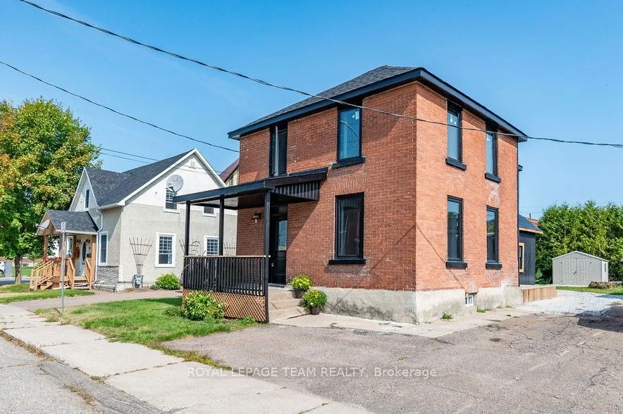 47 Bonnechere Street N, Renfrew, ON K7V 1Y8