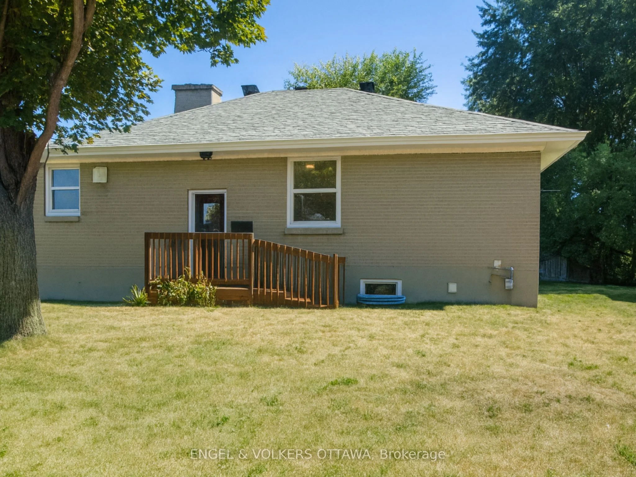 2114 Carling Avenue, Mckellar Heights - Glabar Park And Area, On K2a 1g9