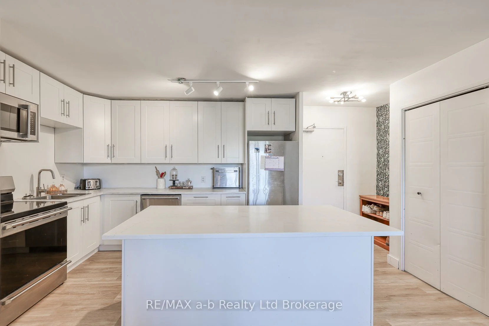 563 Mornington Avenue 510, London East, ON N5Y 4T8
