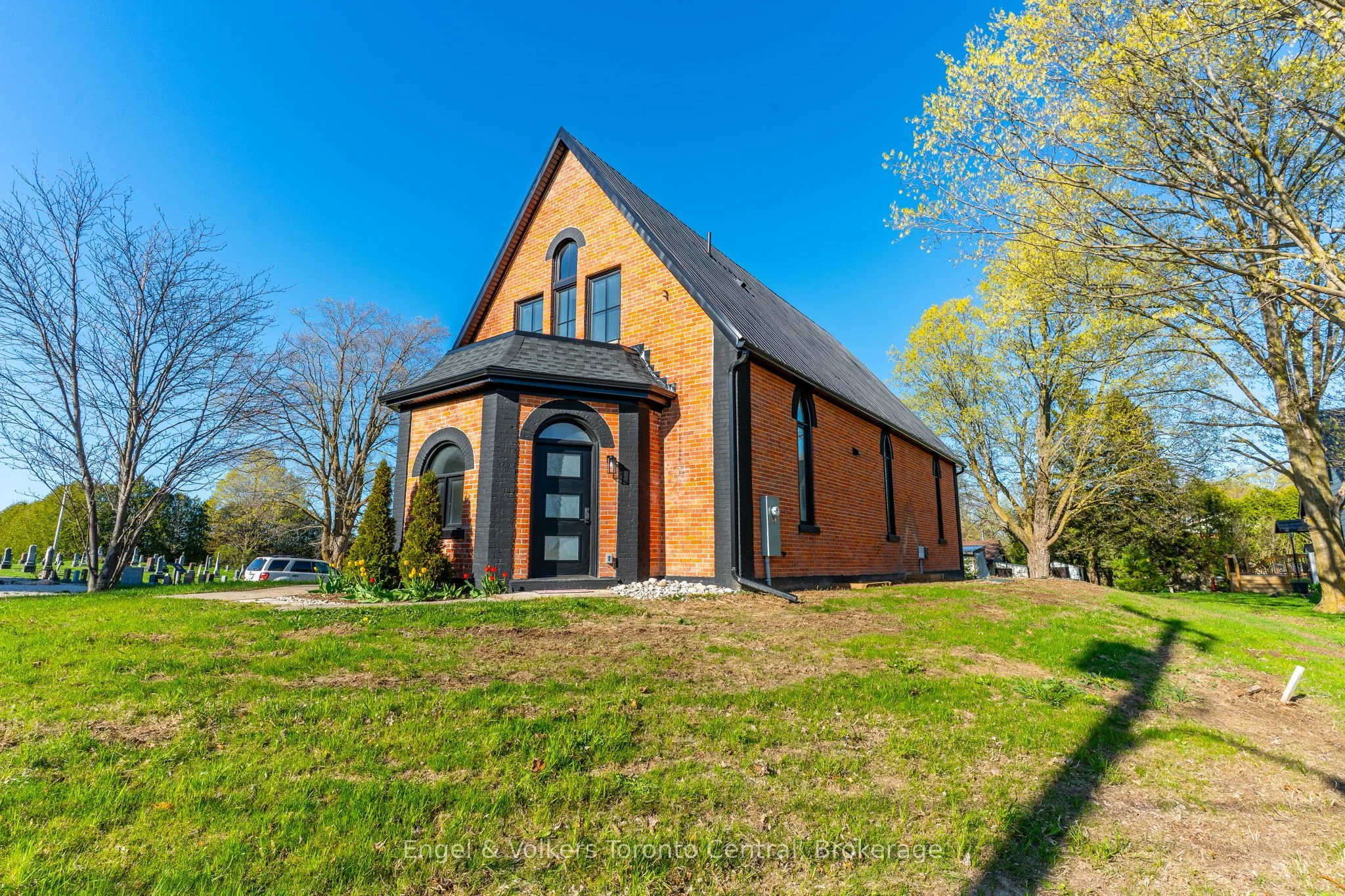 57 CRAWFORD Street, Chatsworth, ON N0H 1G0