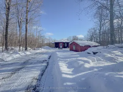 Detached in Frontenac