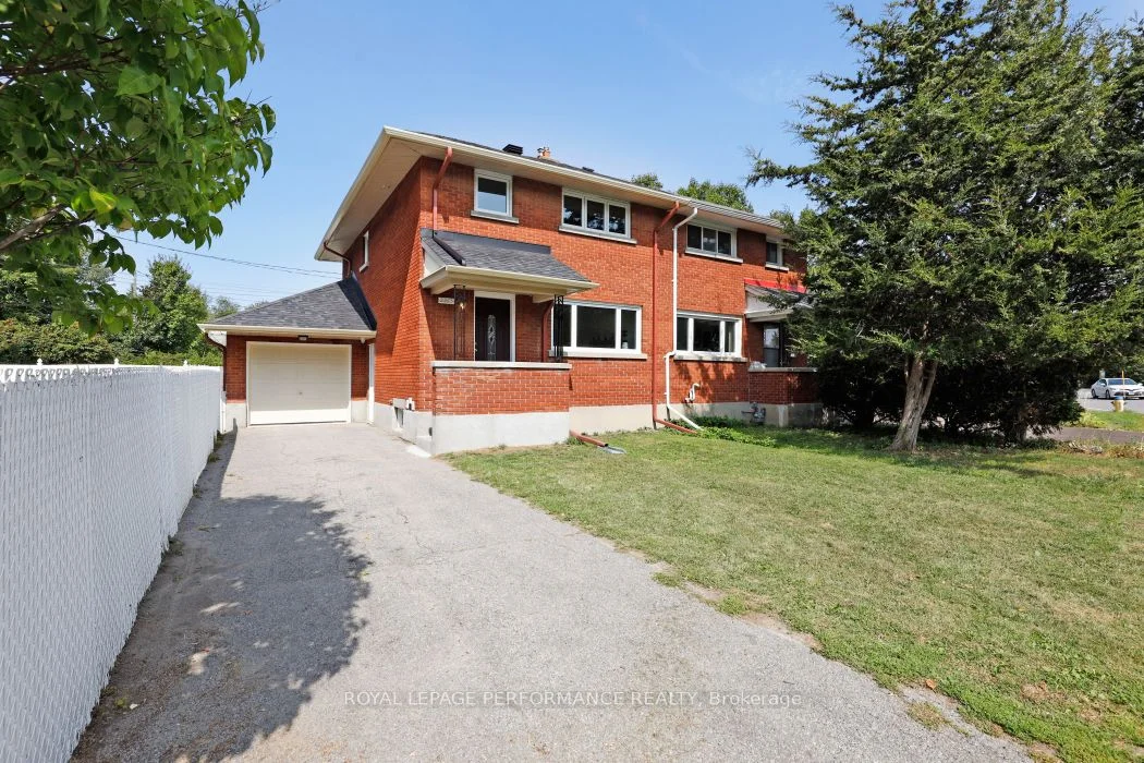 2265 Iris Street, Parkway Park - Queensway Terrace S and Area, ON K2C 1C1
