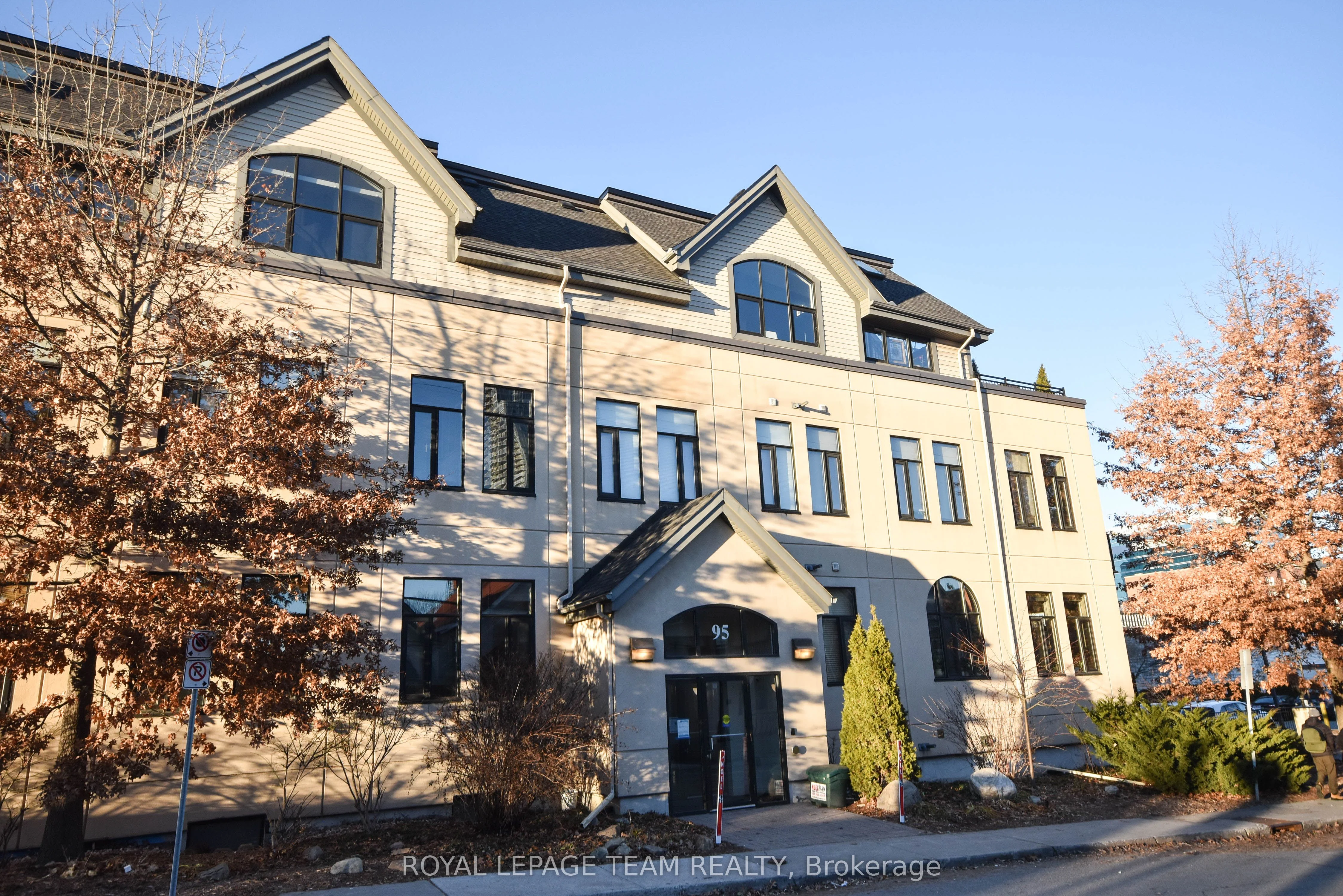 95 Beech Street 104, Dows Lake - Civic Hospital And Area, On K1s 3j7