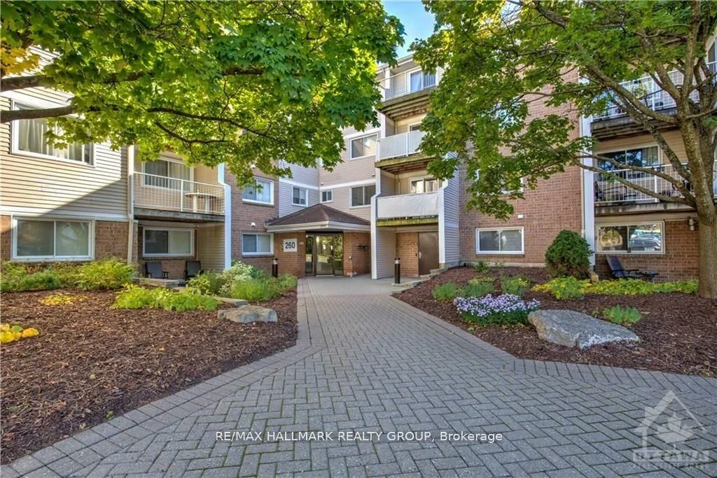 260 Brittany Drive 107, Manor Park - Cardinal Glen and Area, ON K1K 4M1