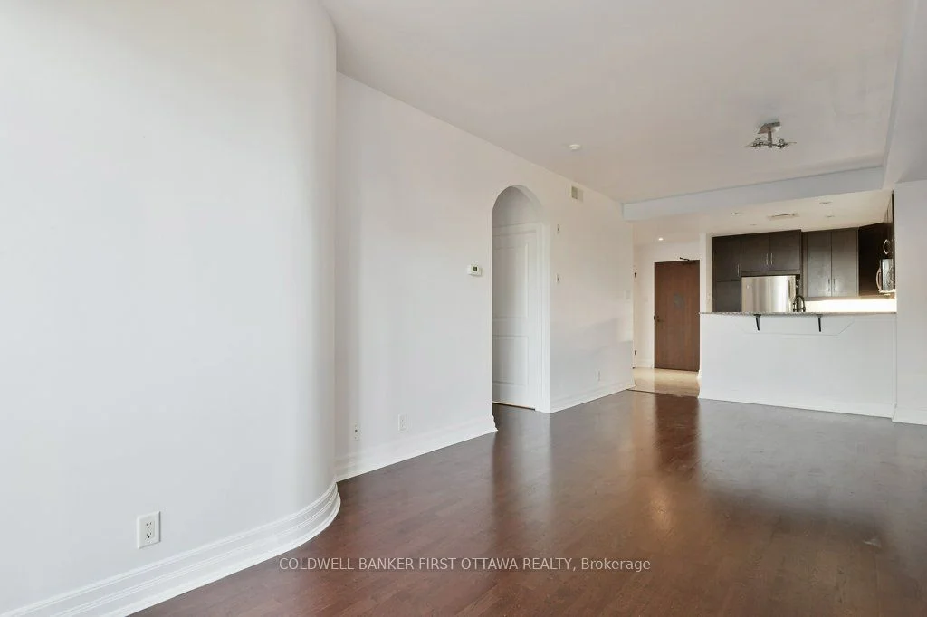 320 Mcleod Street 307, Ottawa Centre, On K2p 1a3