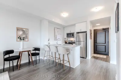 Condo Apartment in Hamilton