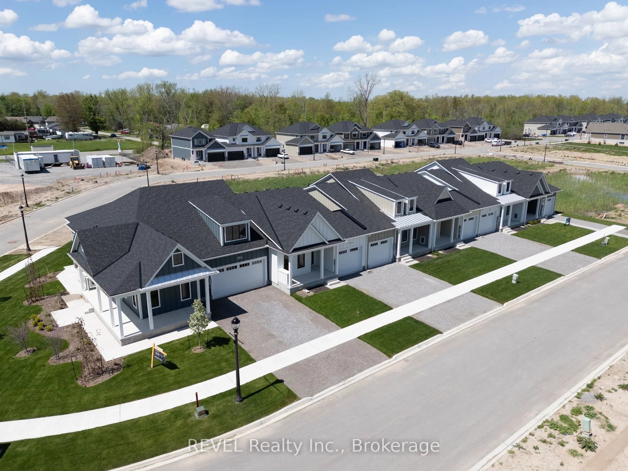 Att/Row/Townhouse in Fort Erie