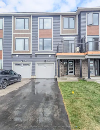 Att/Row/Townhouse in Kanata