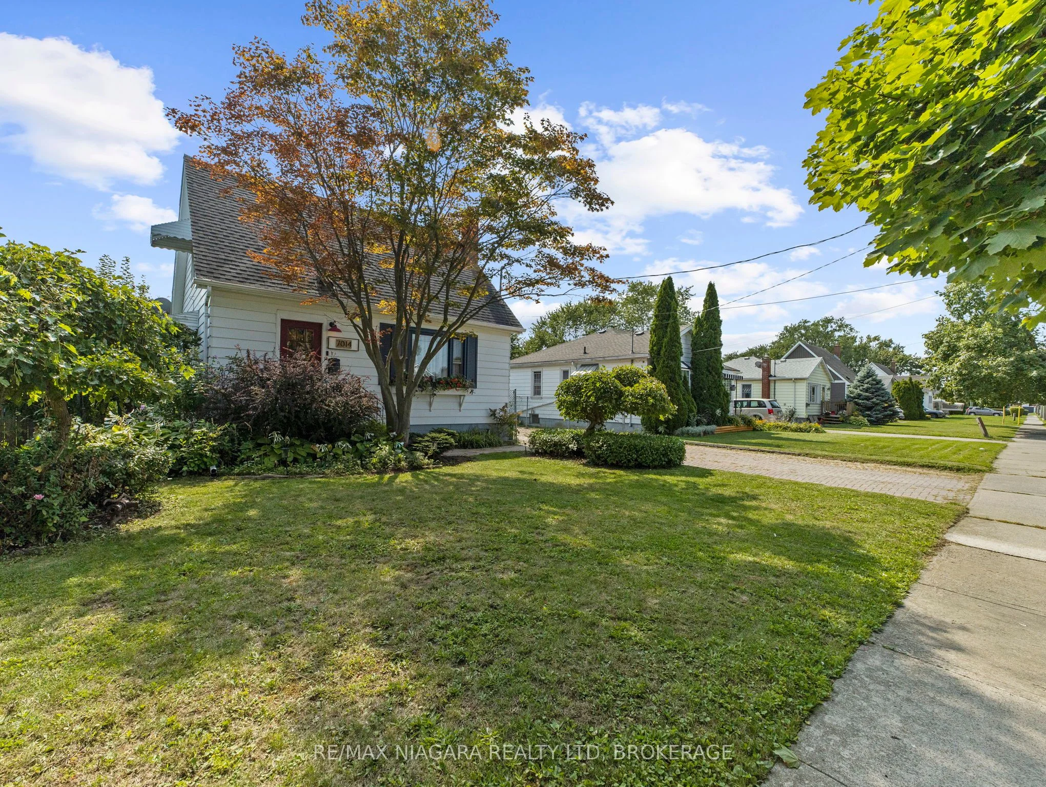 7014 Margaret Street, Niagara Falls, ON L2G 2W2