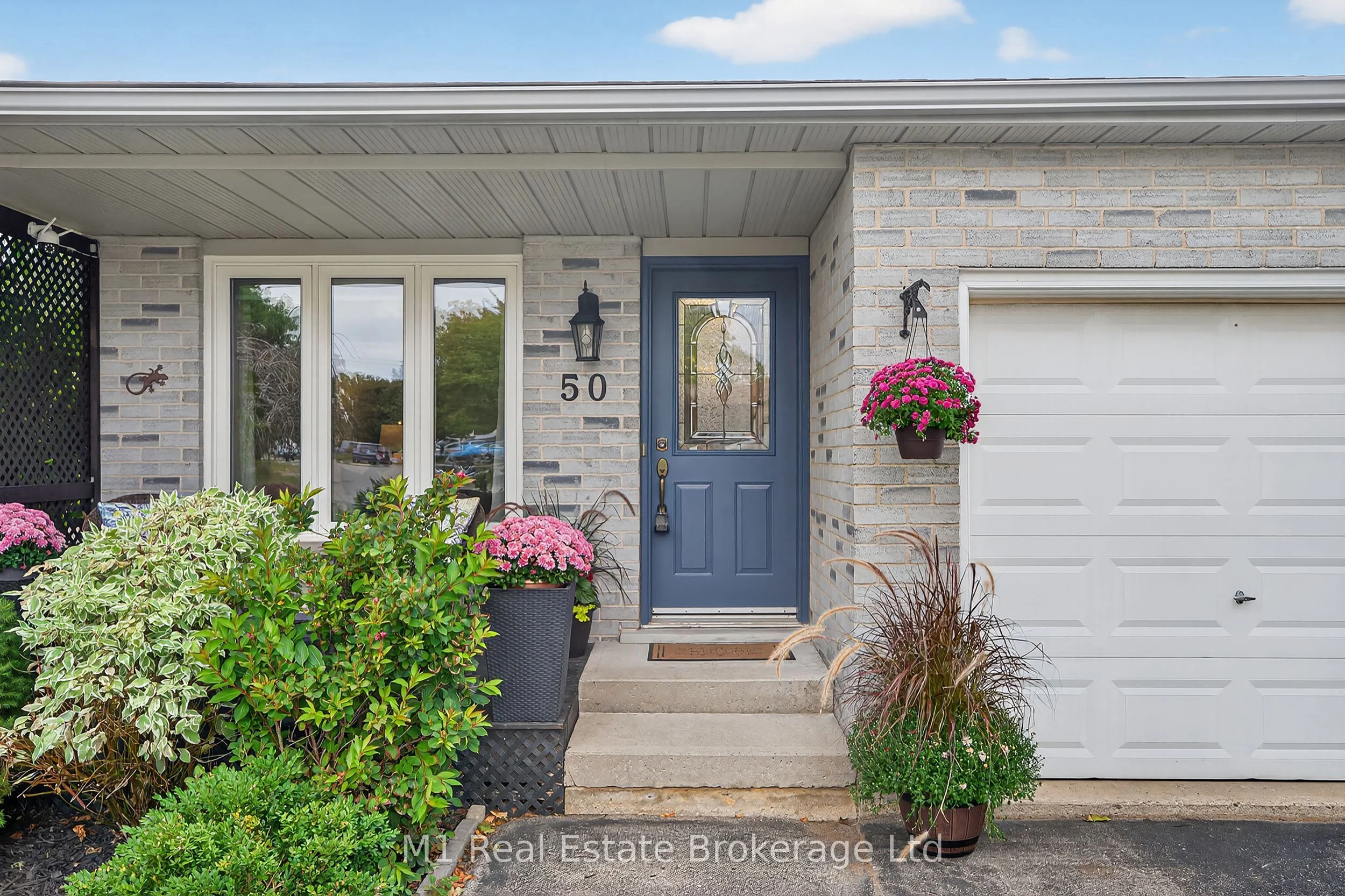 50 Dyer Court, Cambridge, ON N3C 4B8