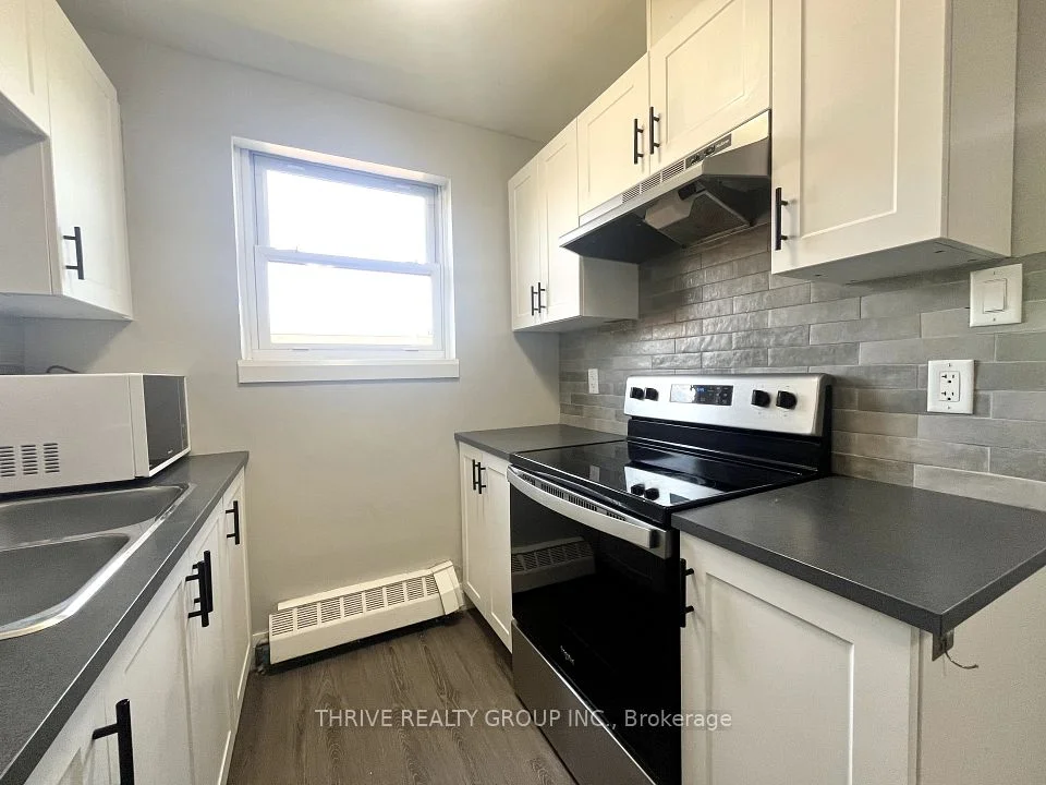 106 King Edward Avenue 11, London South, ON N5Z 3T1