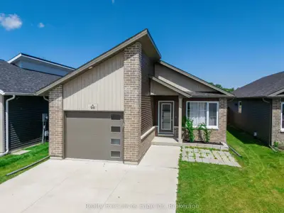 Detached in Chatham-Kent