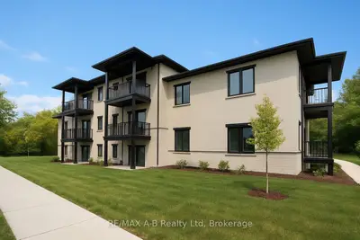 Condo Townhouse in St. Marys