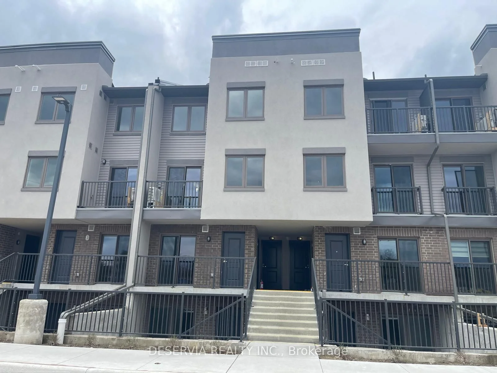 370 Fisher Mills Road C12, Cambridge, ON N3C 4N5