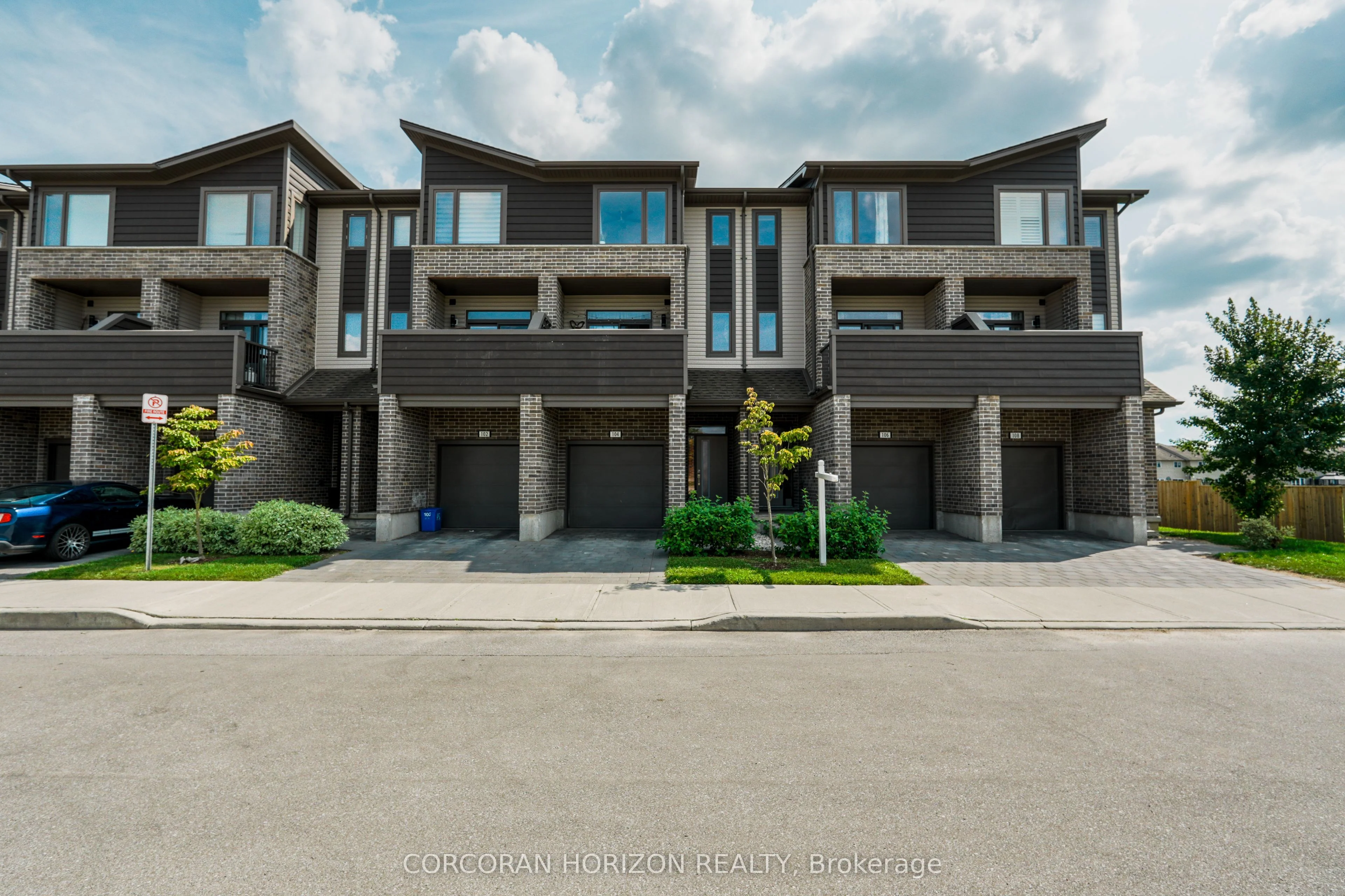 2070 Meadowgate Boulevard 104, London South, On N6m 1c6