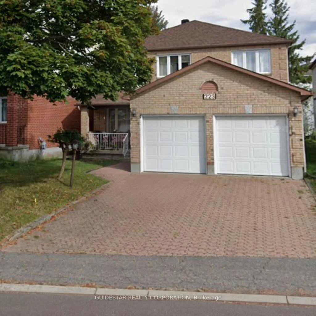 223 Twyford Street B, Hunt Club - Windsor Park Village and Area, ON K1V 0V9