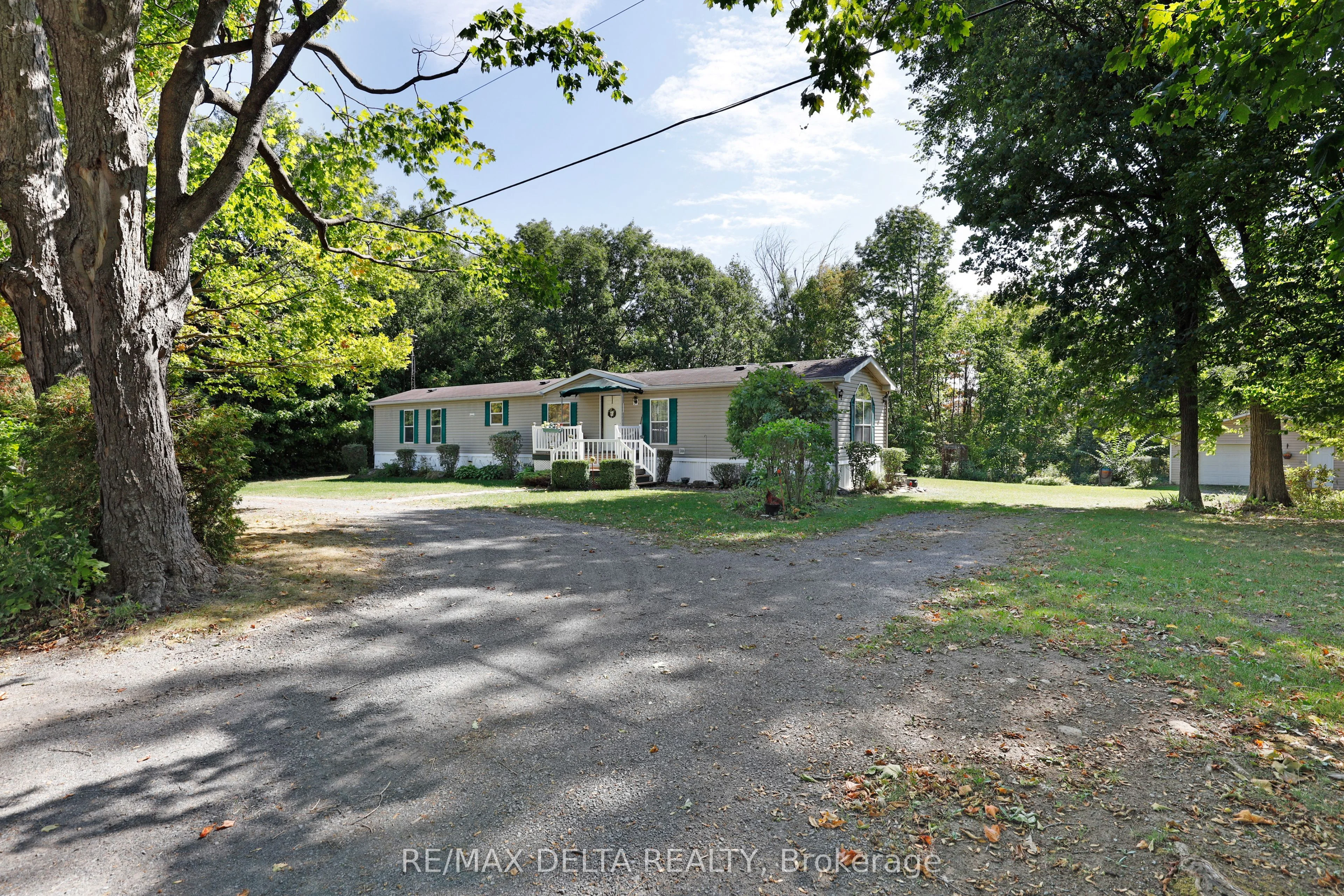 15270 Concession 8-9 Road, North Stormont, ON K0A 1R0