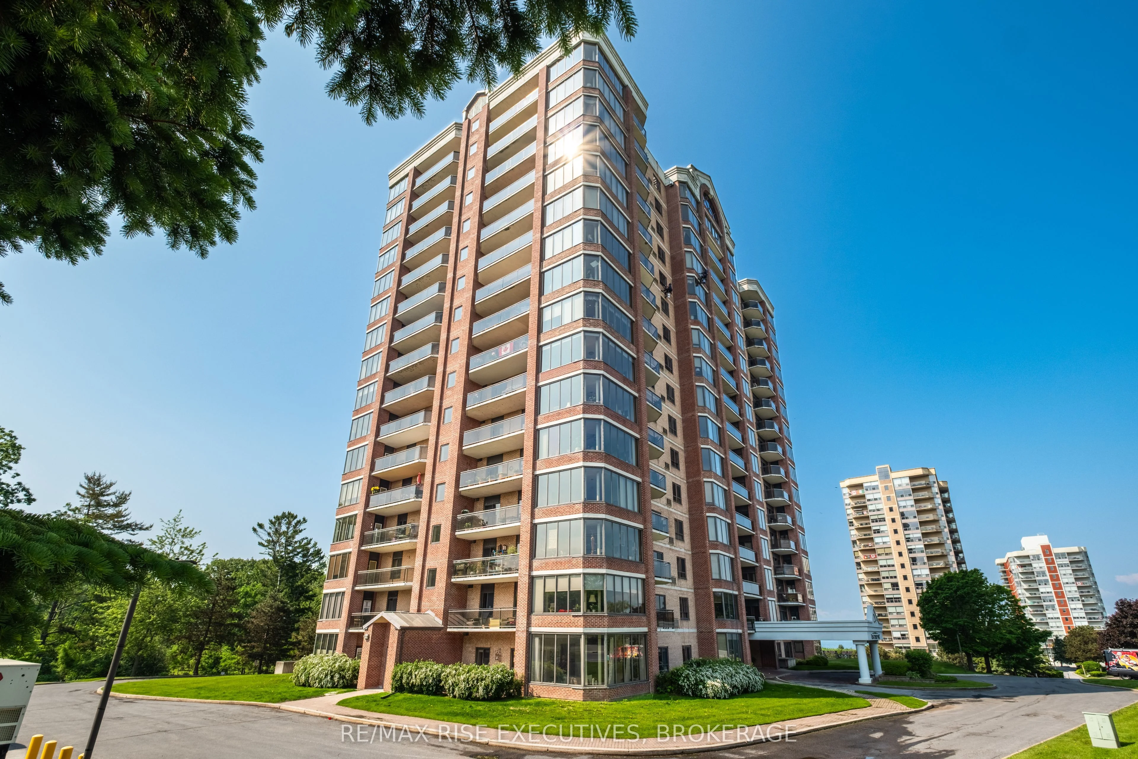 1000 KING Street 102, Kingston, ON K7M 8H3