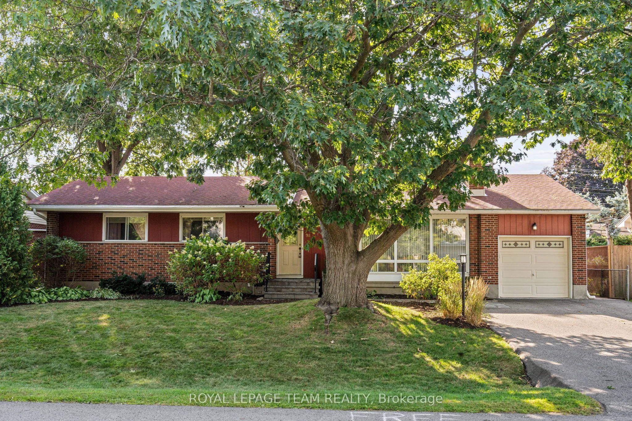 98 Starwood Road, Meadowlands - Crestview and Area, ON K2G 1Z7