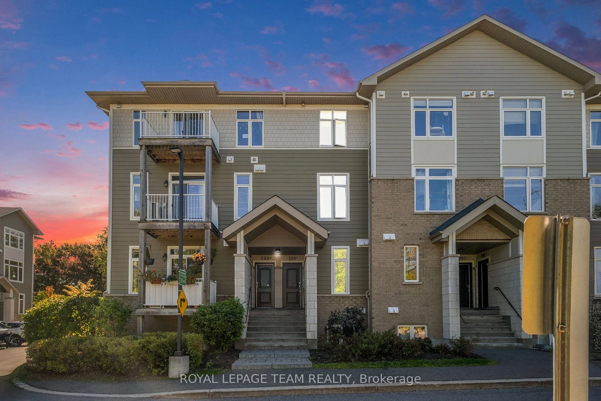 289 Everest Private D, Elmvale Acres and Area, ON K1G 4C2