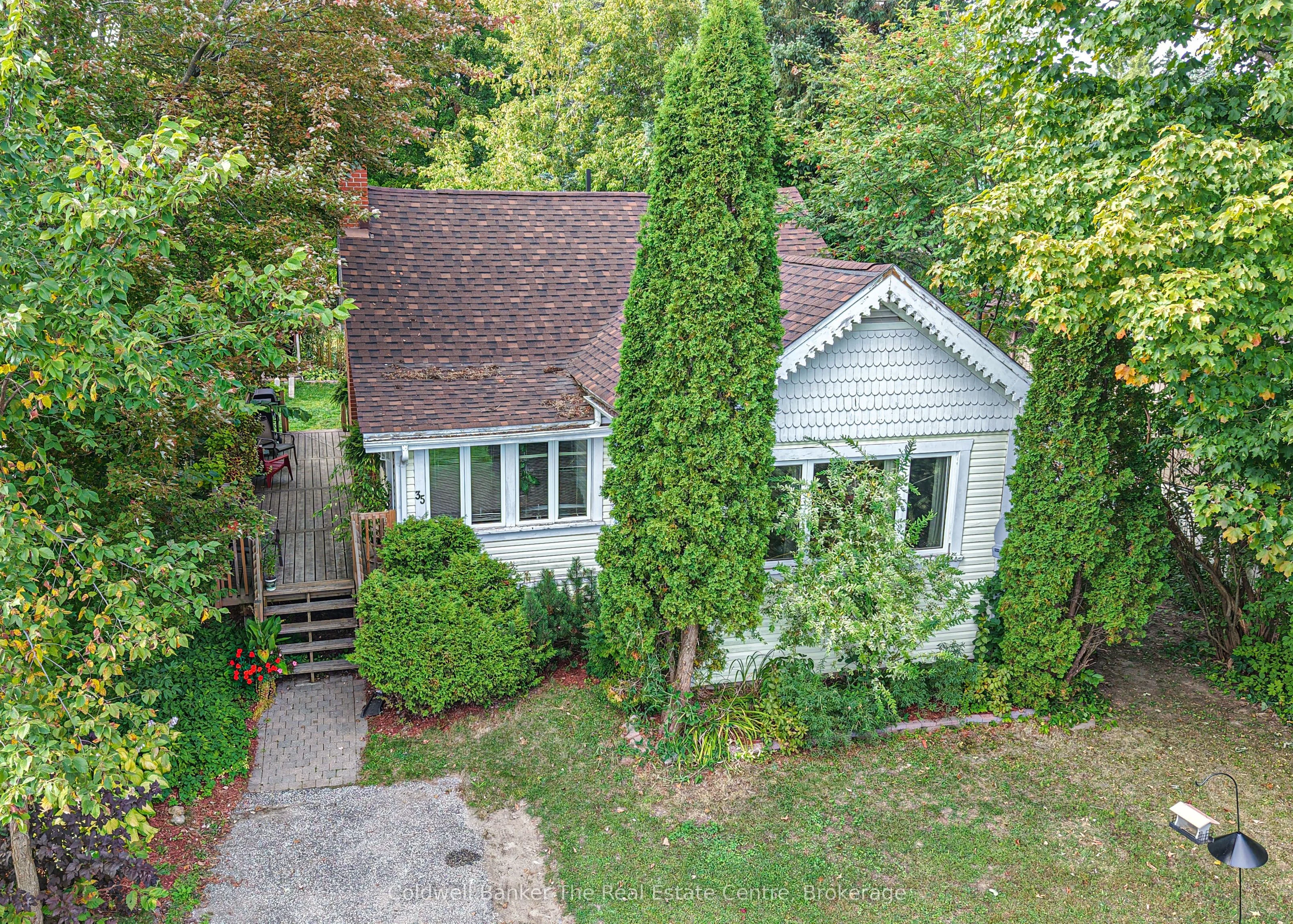 35 Mcdonald Street, Bracebridge, ON P1L 2C2