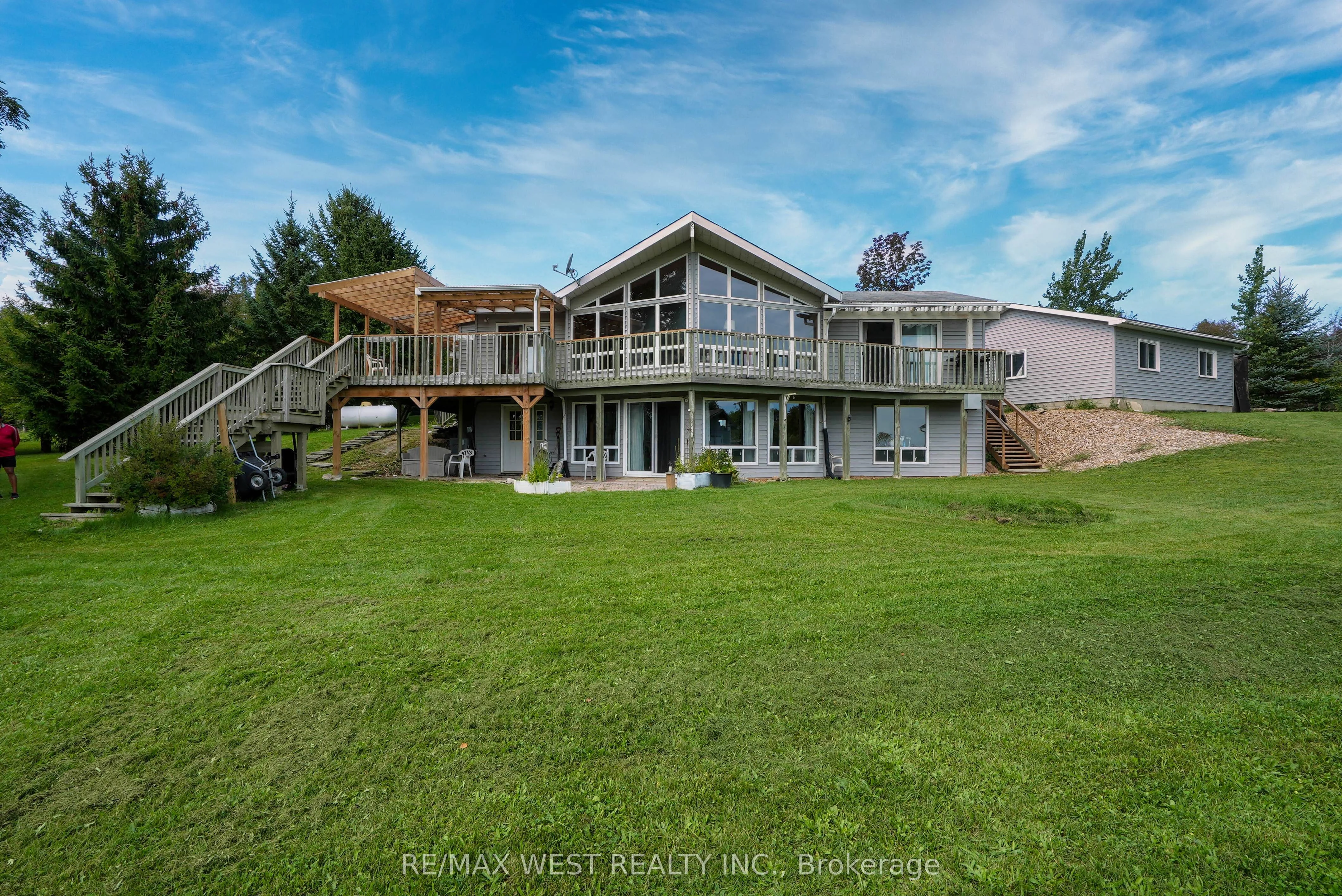 143 Captain's Court, Meaford, ON N4L 1W5