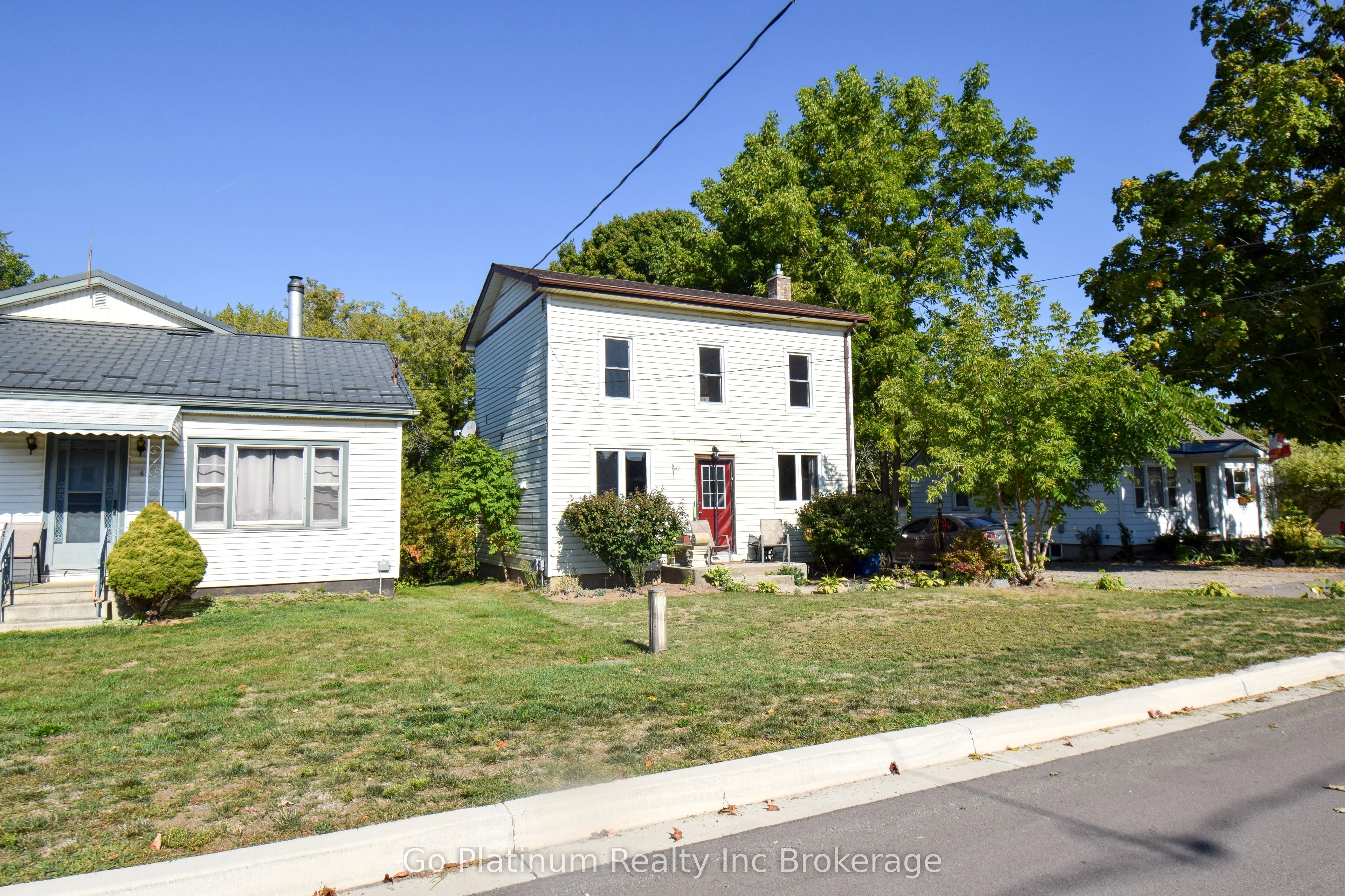 39 Young Street, Tillsonburg, On N4g 3h6
