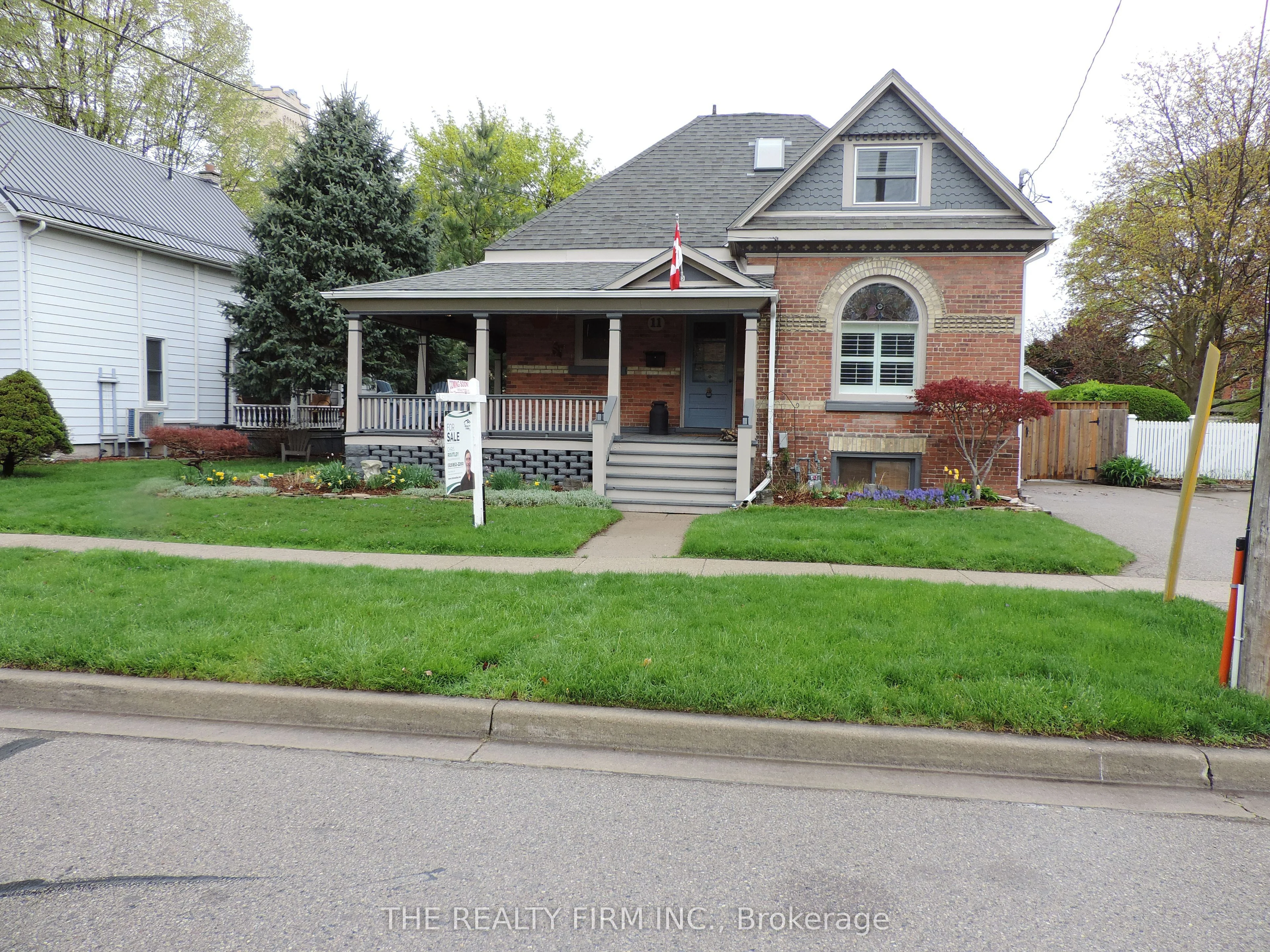 11 South Street E, Aylmer, ON N5H 1P5