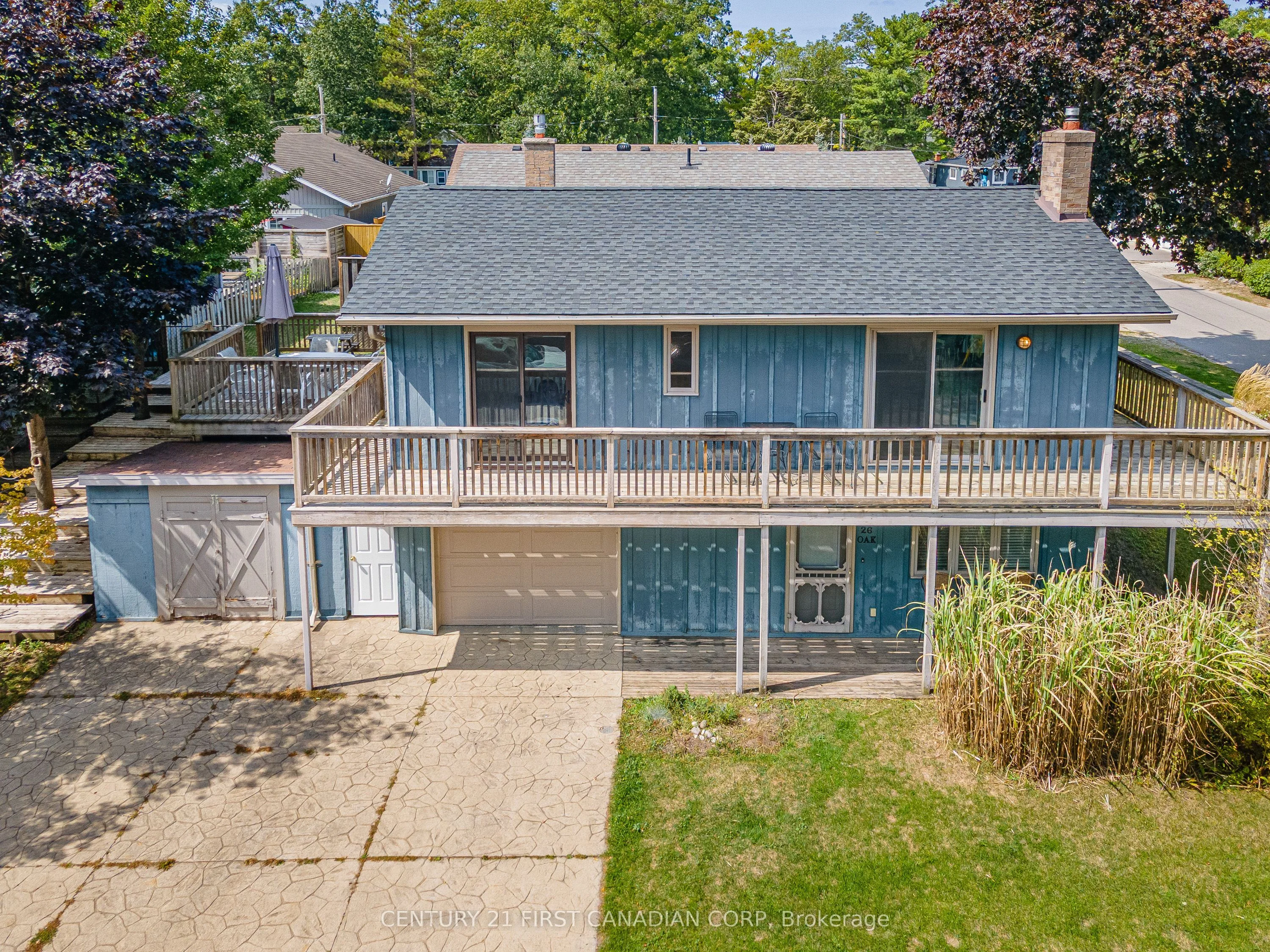 26 Oak Street, Lambton Shores, ON N0M 1T0