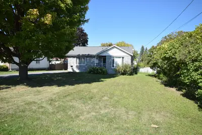 Detached in Orleans - Convent Glen and Area