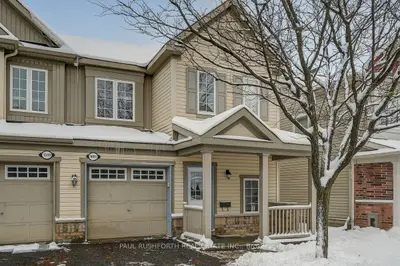 Att/Row/Townhouse in Barrhaven