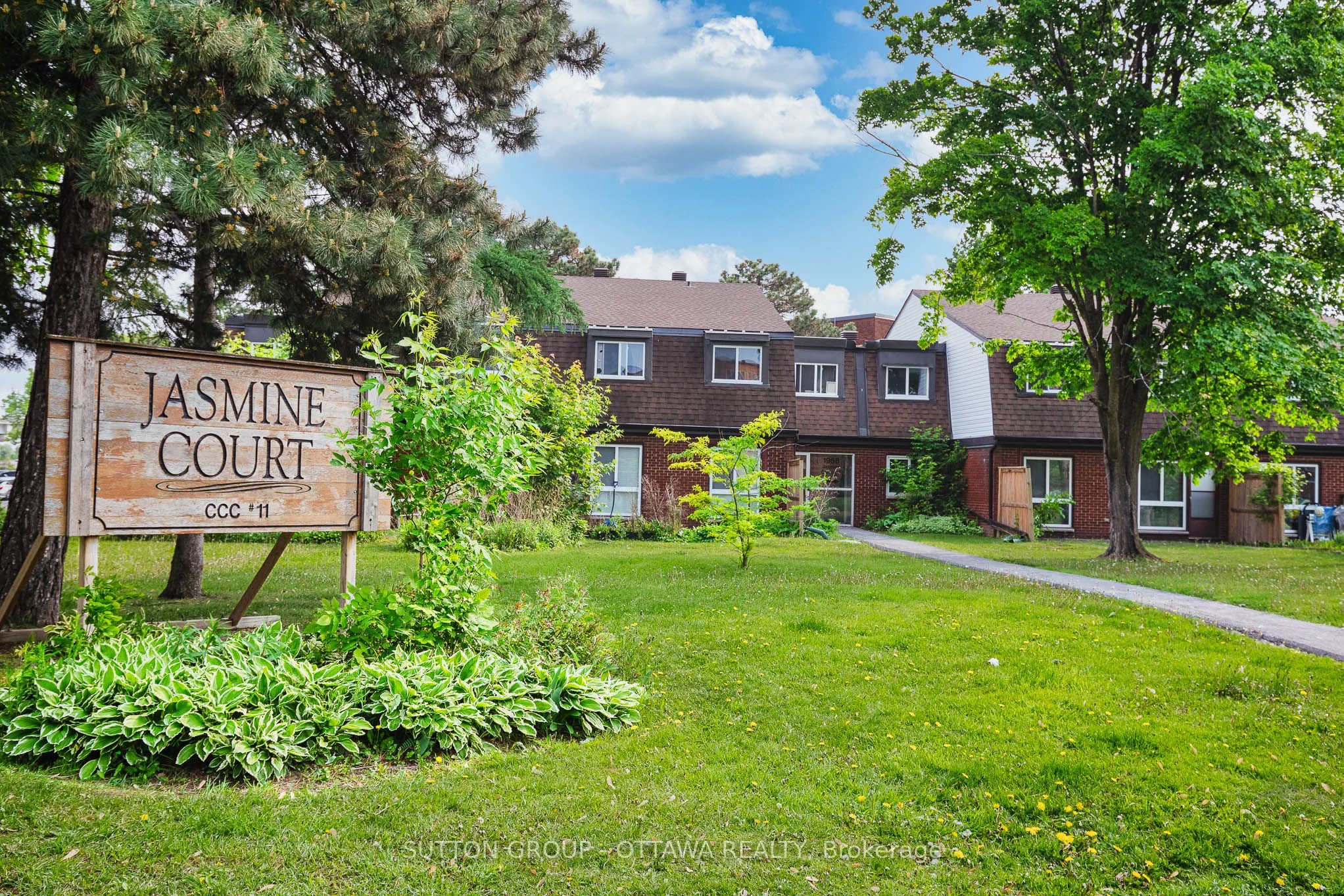 1958 Jasmine Crescent 39J, Beacon Hill North - South and Area, ON K1J 7W1