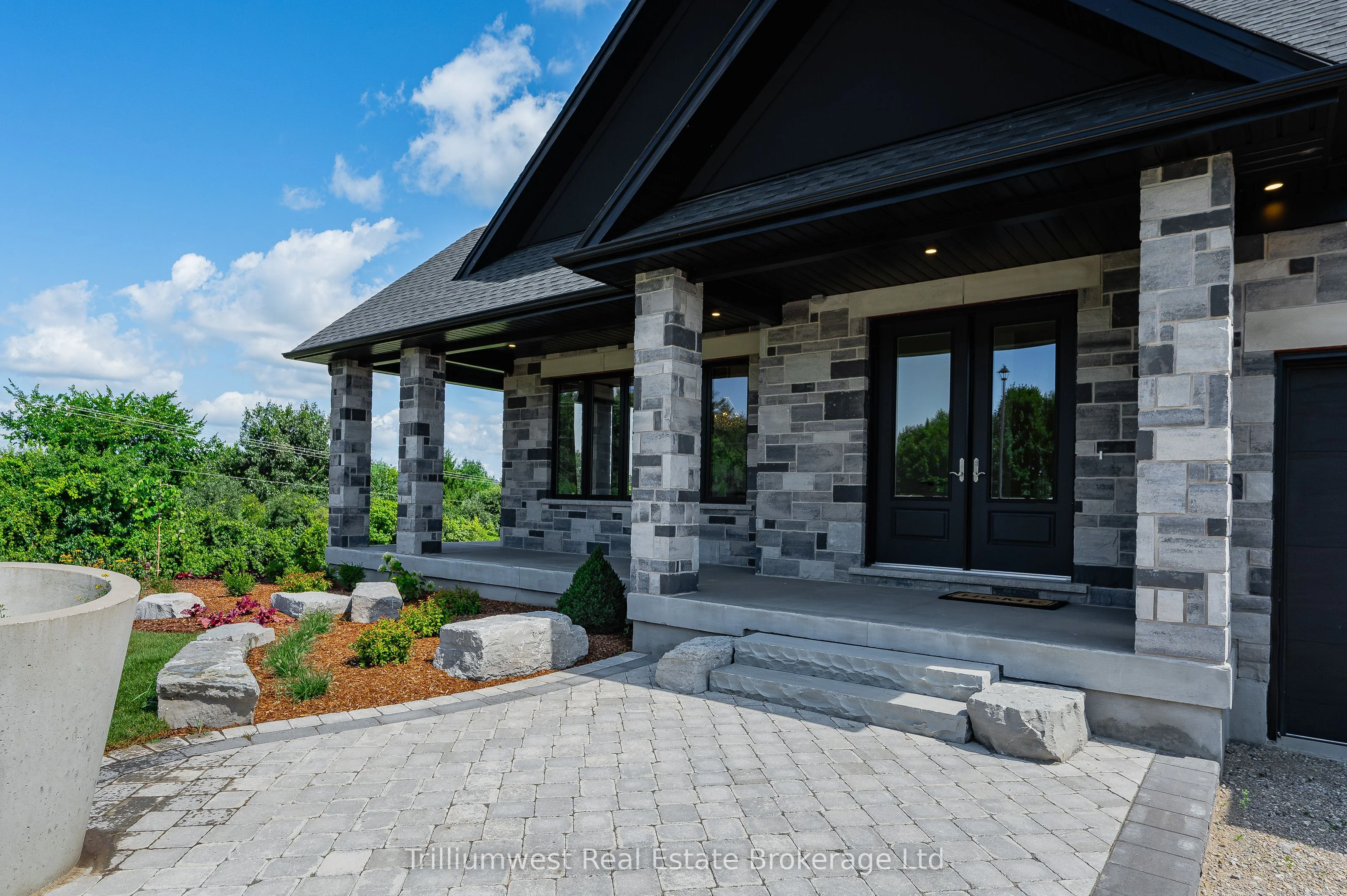 10 Inverhill Road, Centre Wellington, On N0b 1b0