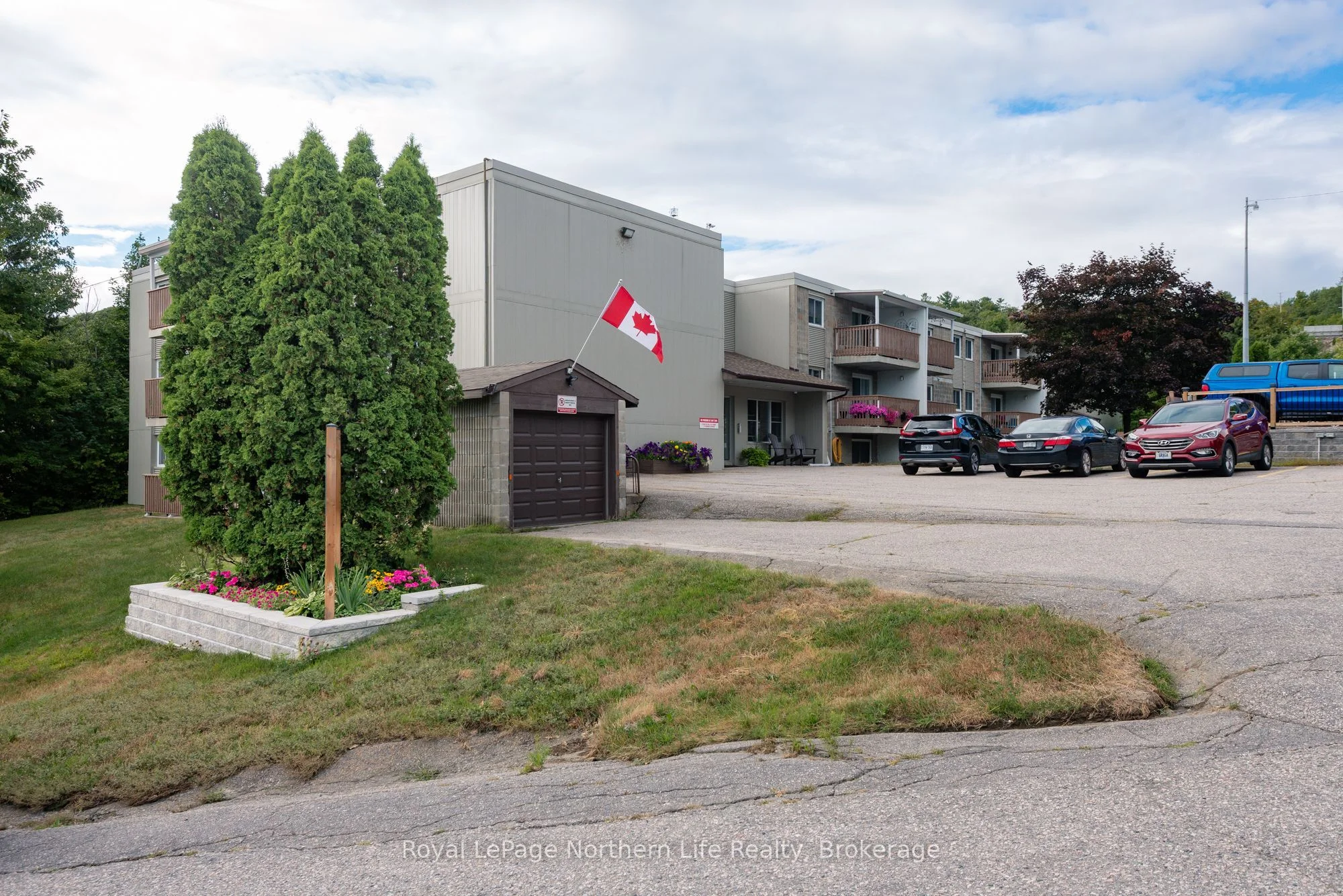 213 Leonard Street 110, North Bay, ON P1B 5K3
