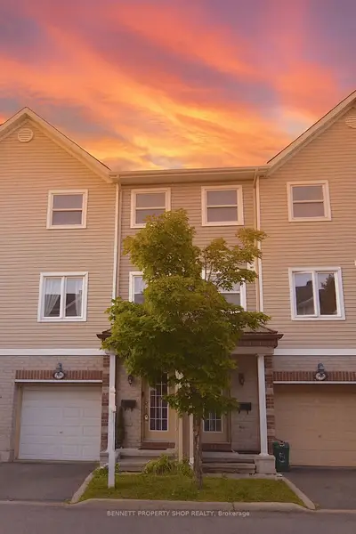 Att/Row/Townhouse in Bells Corners and South to Fallowfield