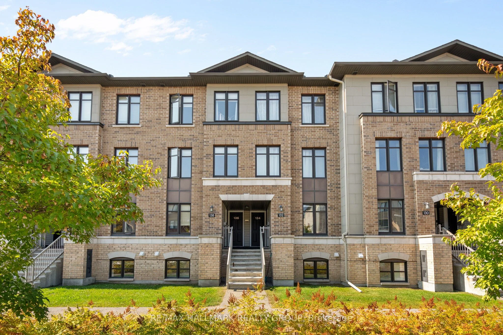 132 Bluestone Private, Orleans - Cumberland and Area, ON K4A 0X7