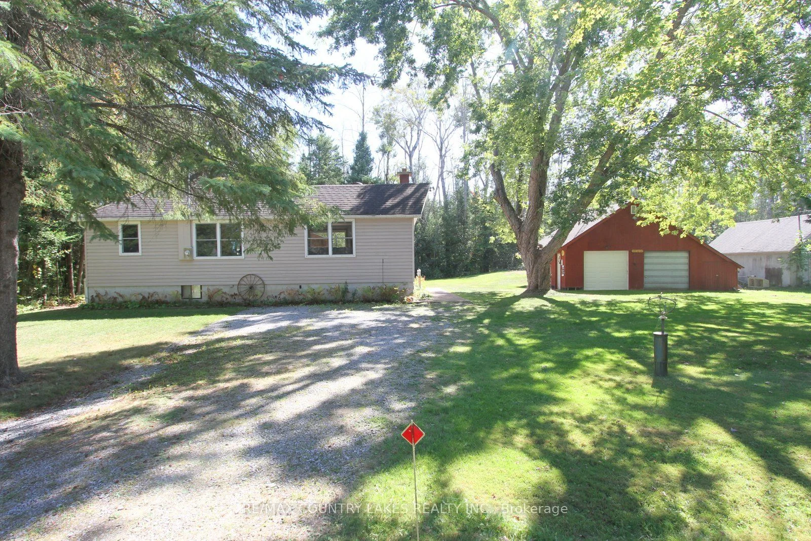 62 Paradise Road, Kawartha Lakes, ON K0M 1B0