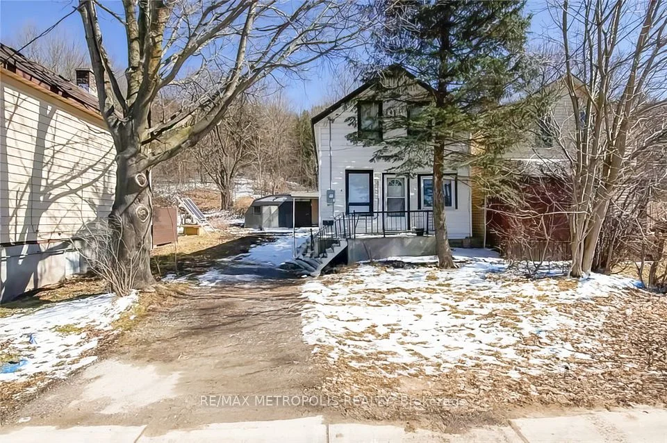 2195 3rd Avenue E, Owen Sound, ON N4K 2M5