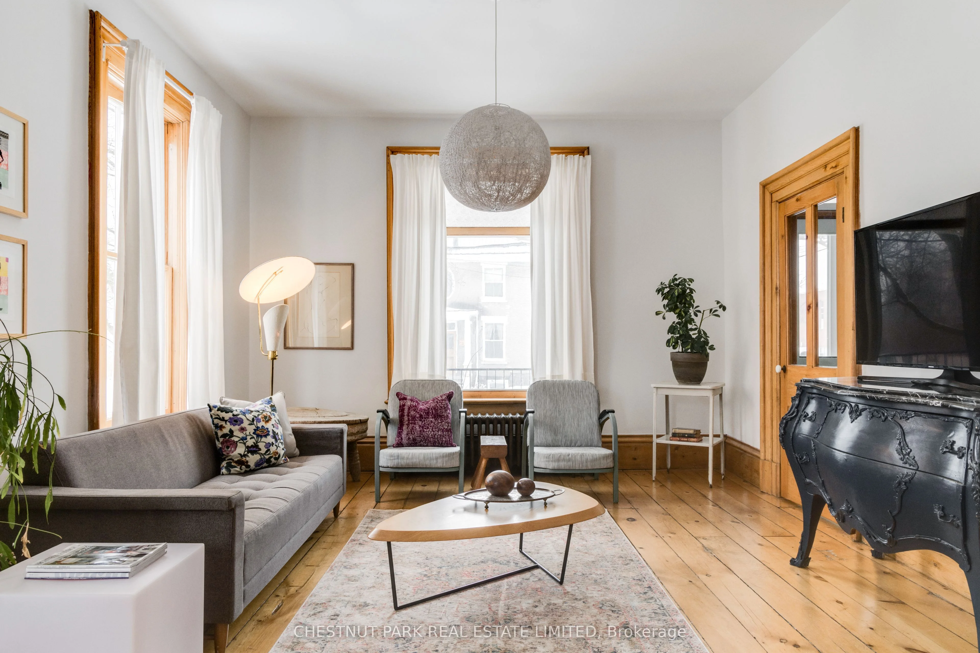 28 Centre Street, Prince Edward County, ON K0K 2T0