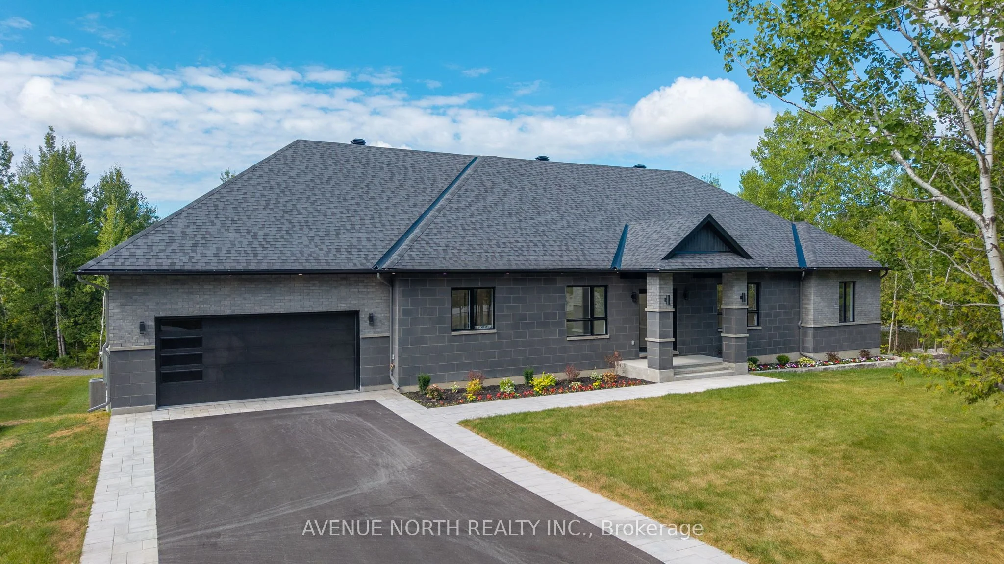 135 Cherryhill Drive, Carp - Huntley Ward, ON K0A 1L0