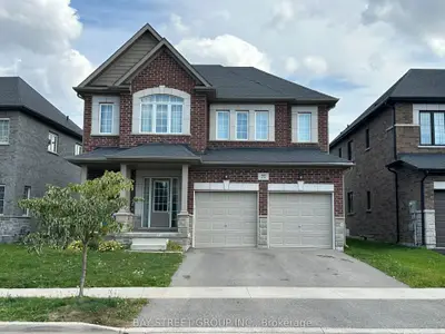Detached in Thorold