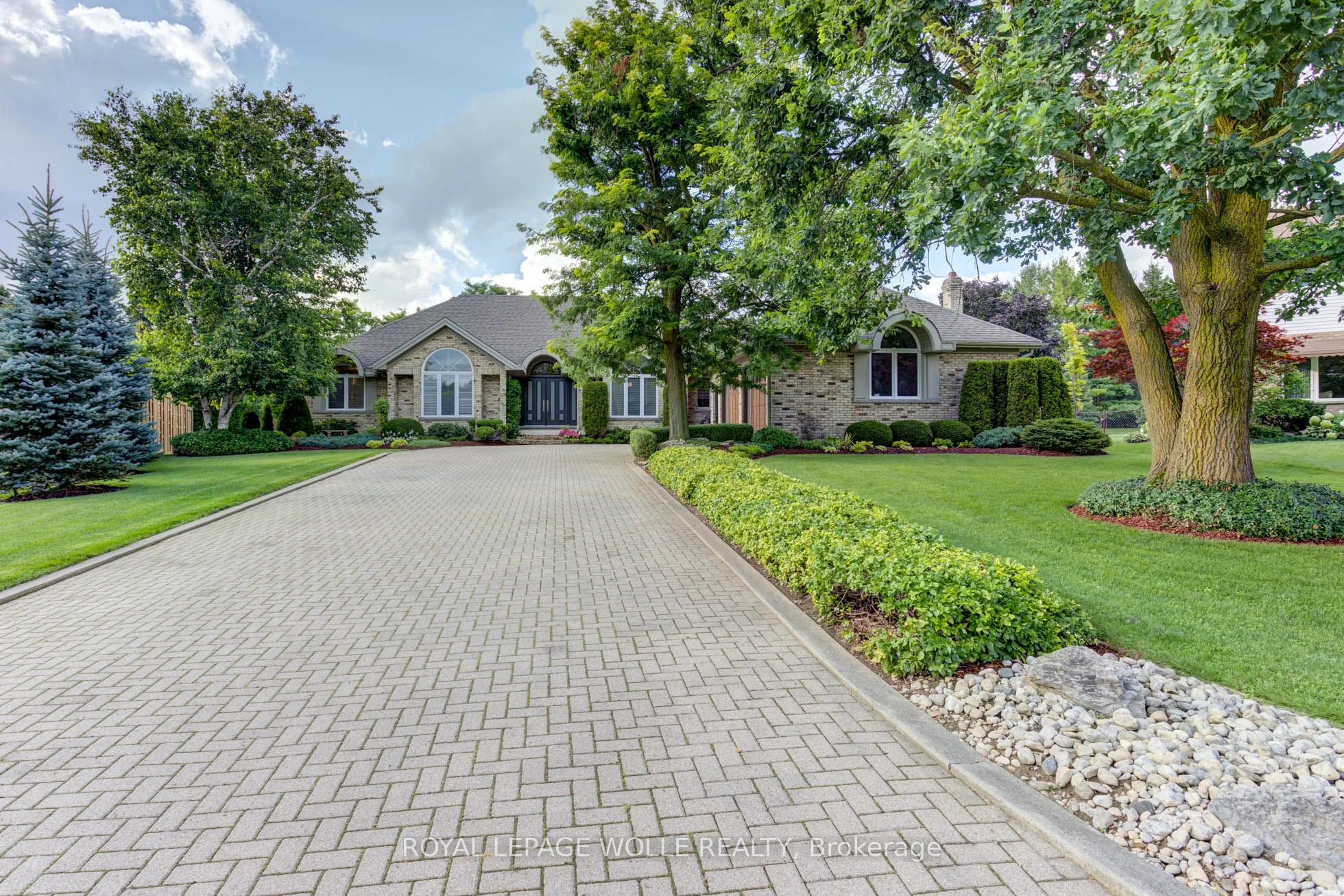 Detached in Wellesley